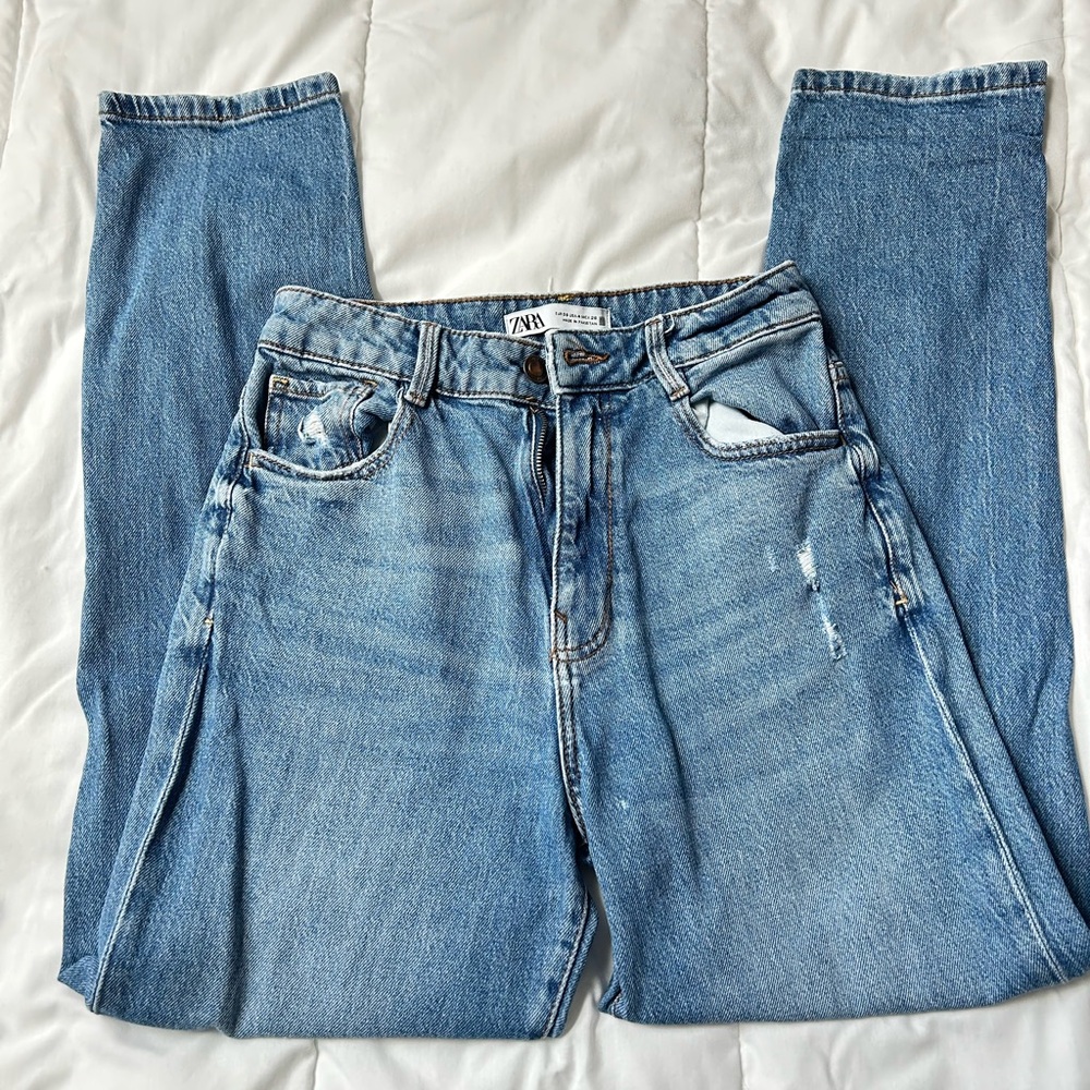 High waisted, mid-wash Zara mom jeans